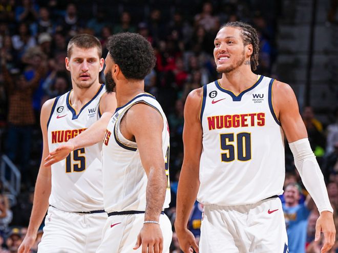 助球员在 助球员在